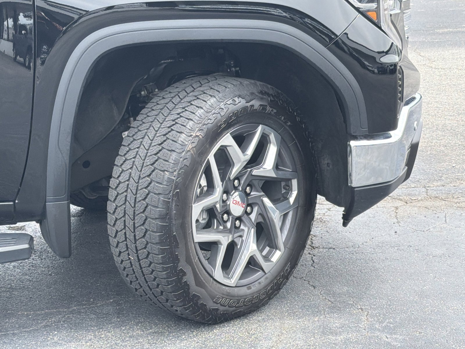 Used 2024 GMC Sierra 1500 SLT w/ SLT Premium Plus Package AWD/4WD image 5