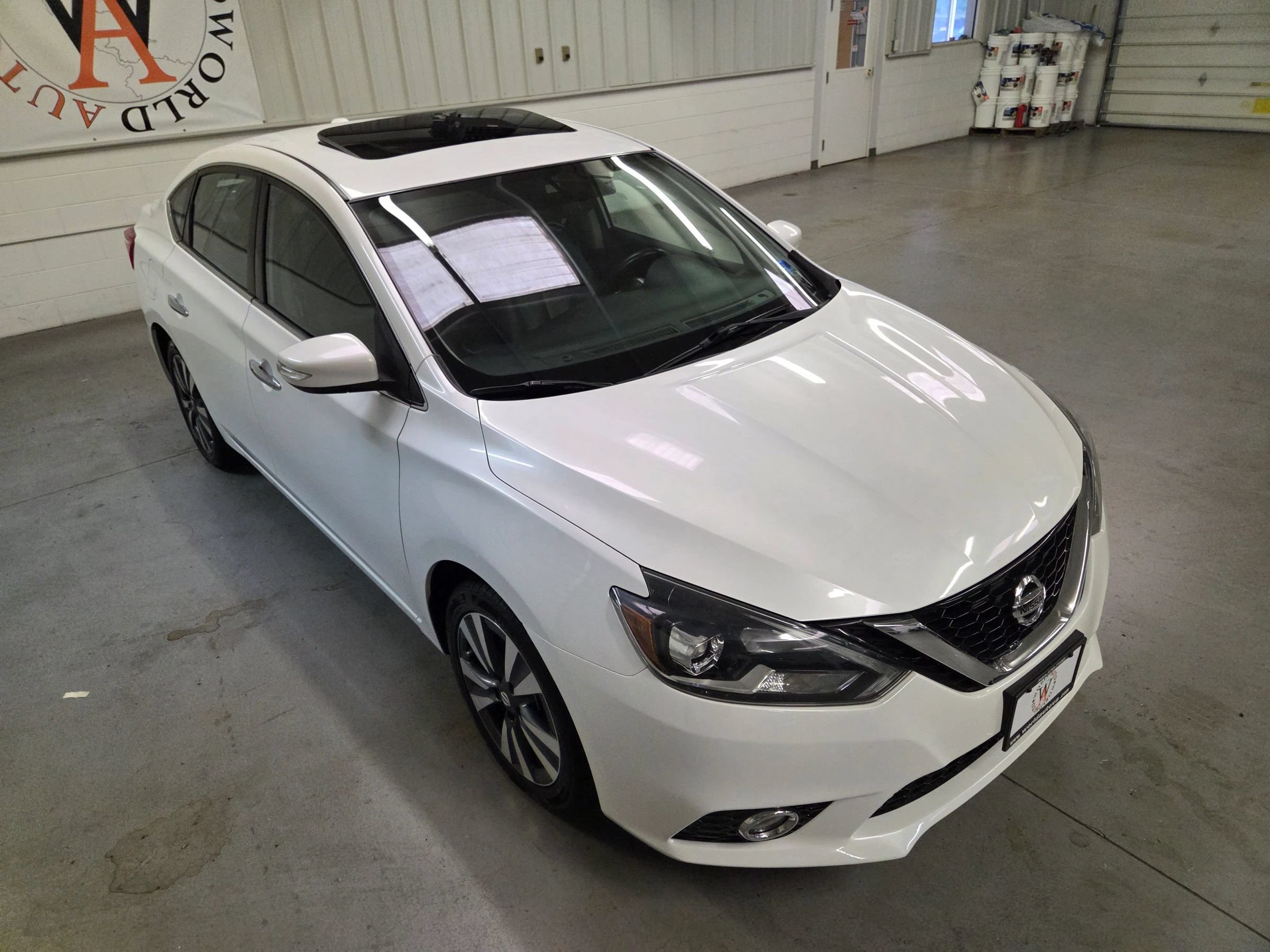 Used 2016 Nissan Sentra SL w/ Technology Package FWD image 11