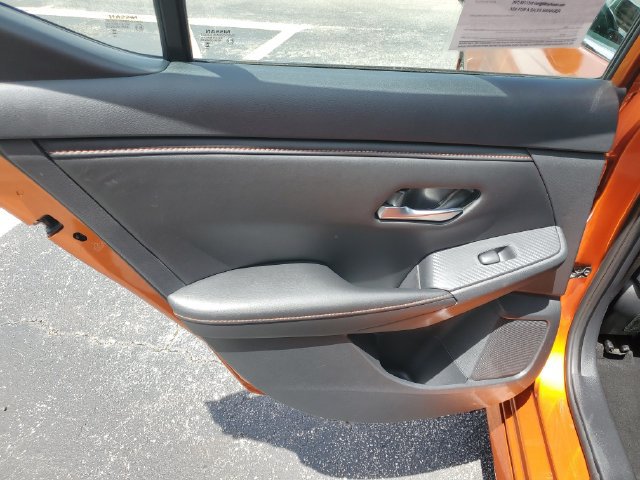 Used 2022 Nissan Sentra SR w/ Electronics Package FWD image 7