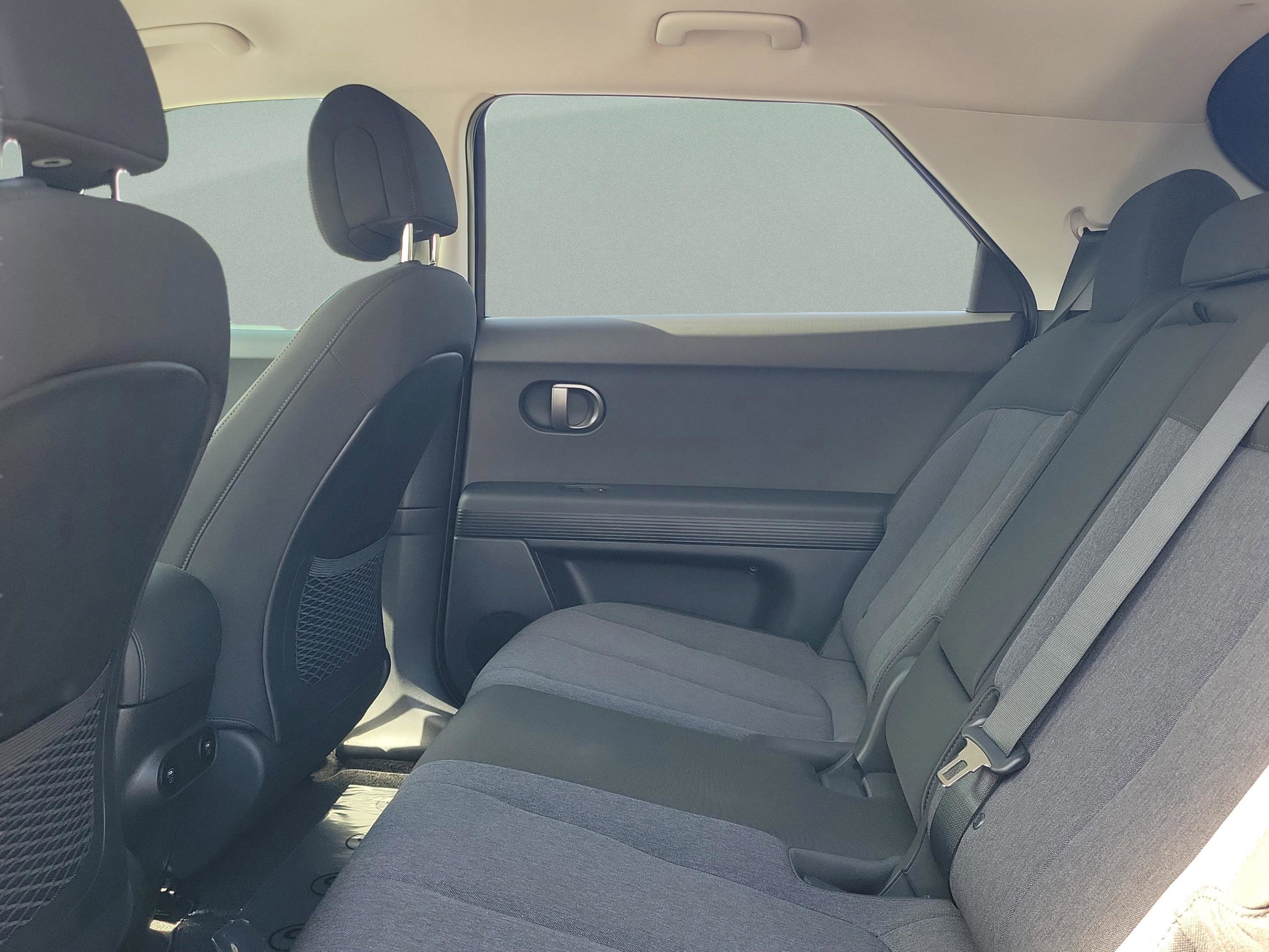 New 2025 Hyundai Ioniq 5 SE image 10