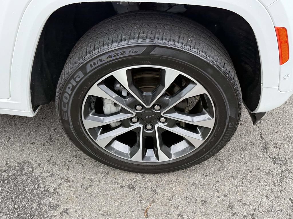 Certified 2023 Jeep Grand Cherokee Overland AWD/4WD image 12