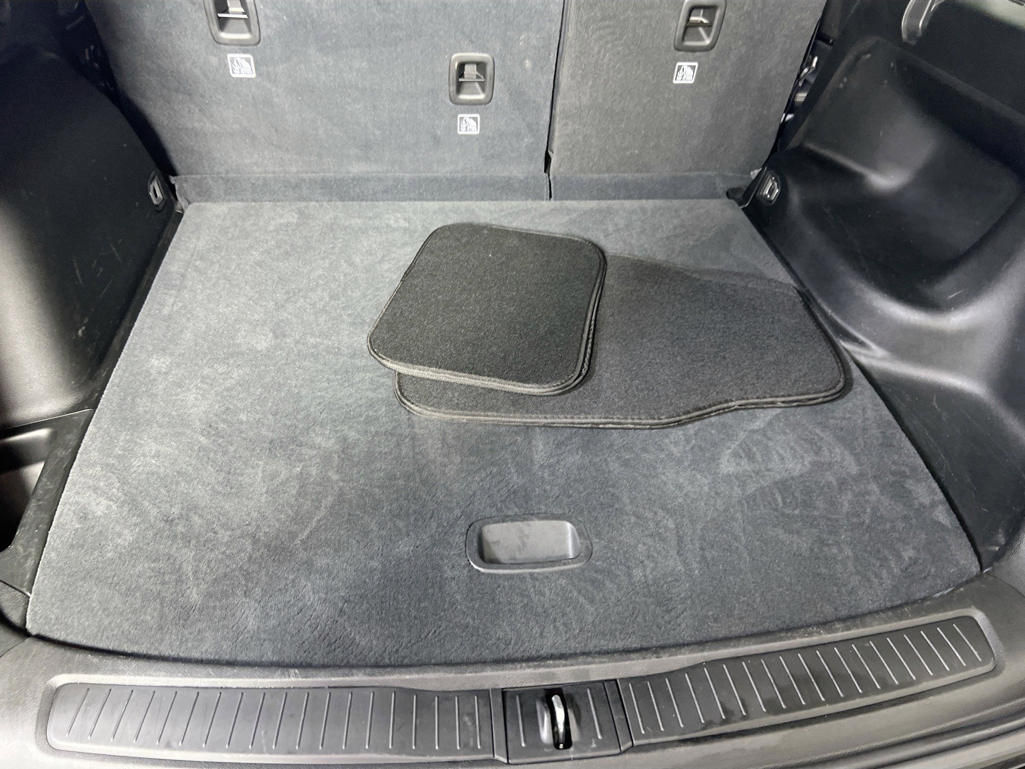 Used 2023 Jeep Grand Cherokee Altitude image 24