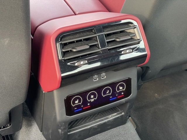 Used 2026 BMW 530i xDrive image 9