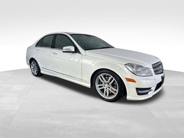 Used 2013 Mercedes-Benz C 300 4MATIC Sedan image 3