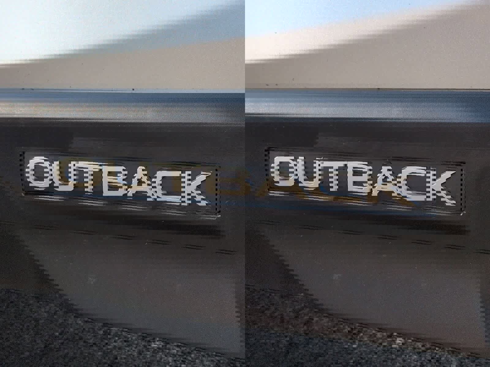 Used 2021 Subaru Outback Limited image 13