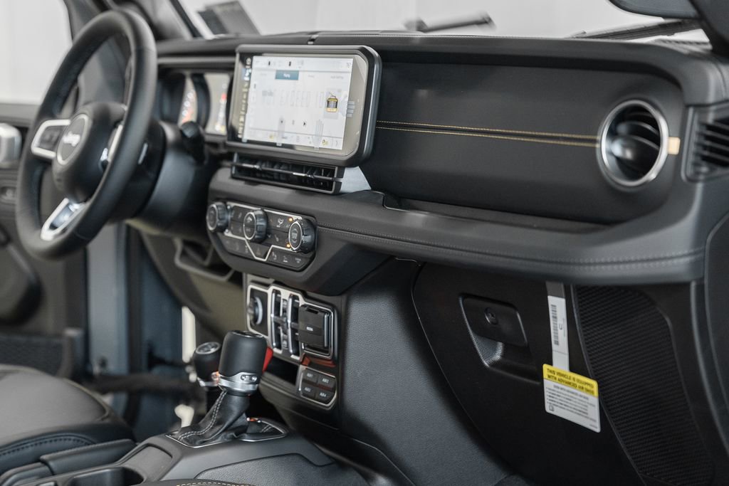 New 2026 Jeep Wrangler Unlimited Sahara AWD/4WD image 19