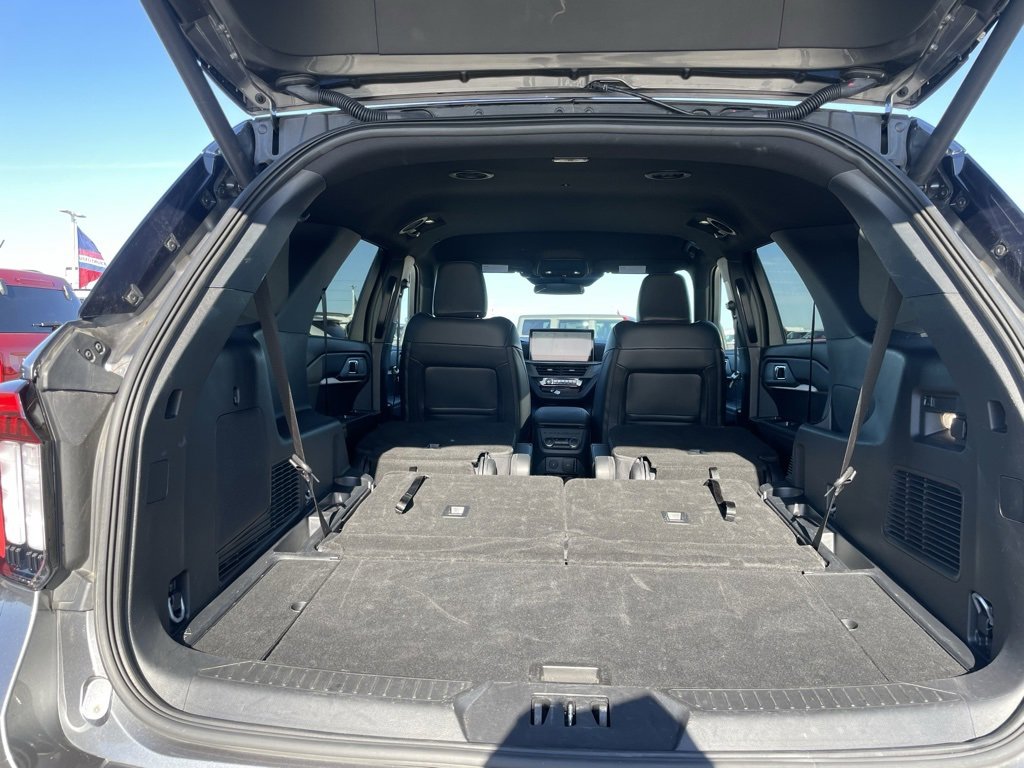 Used 2025 Ford Explorer ST-Line image 36