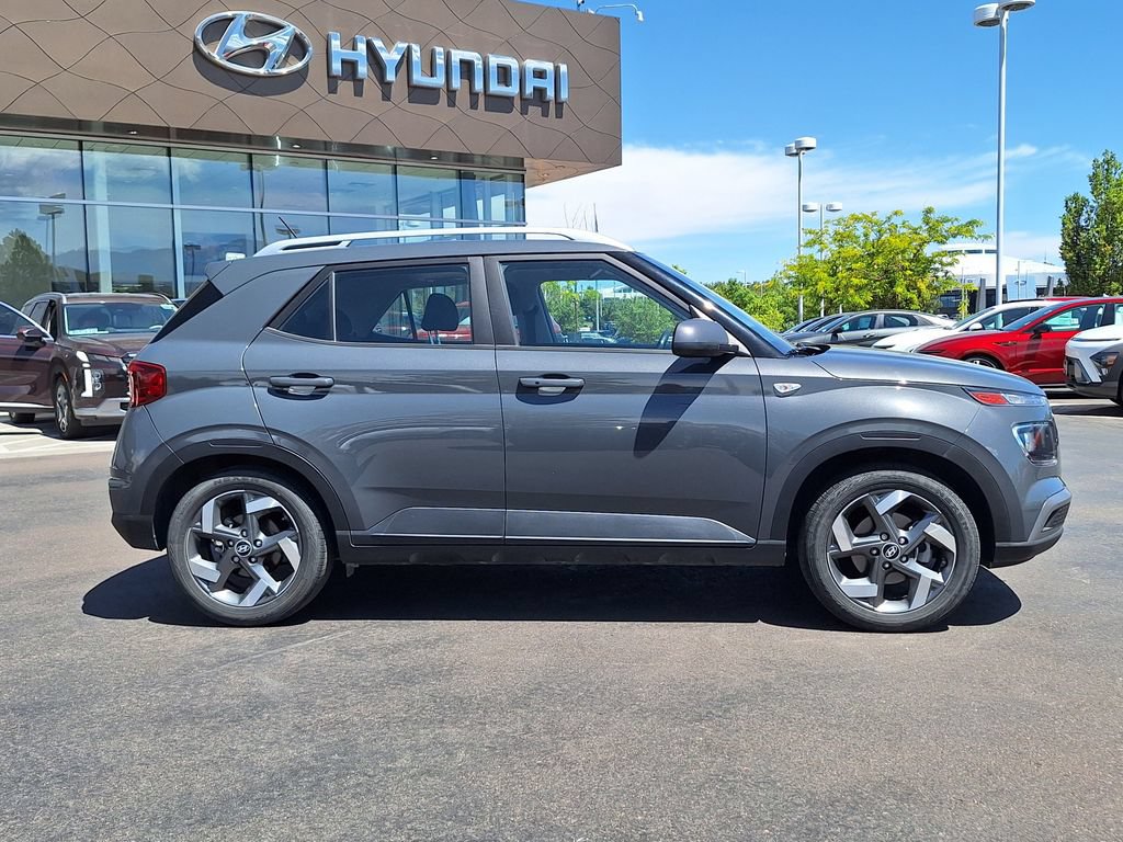 Certified 2024 Hyundai Venue SEL FWD image 2