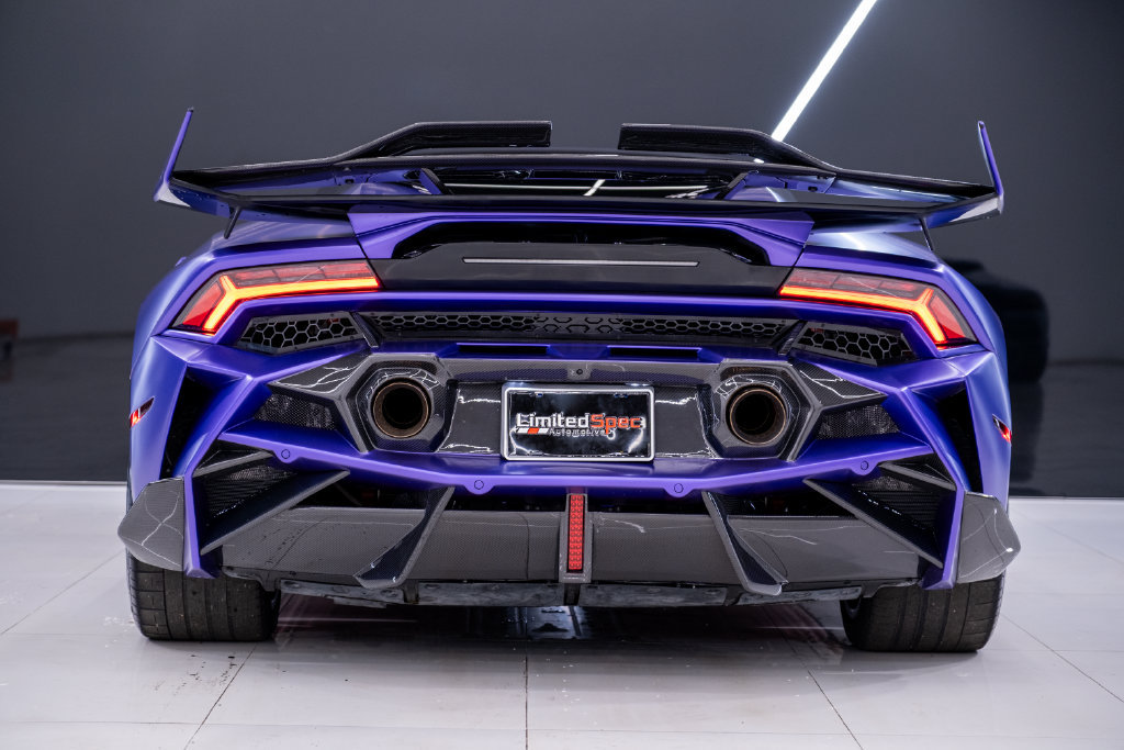 Used 2021 Lamborghini Huracan EVO RWD image 22