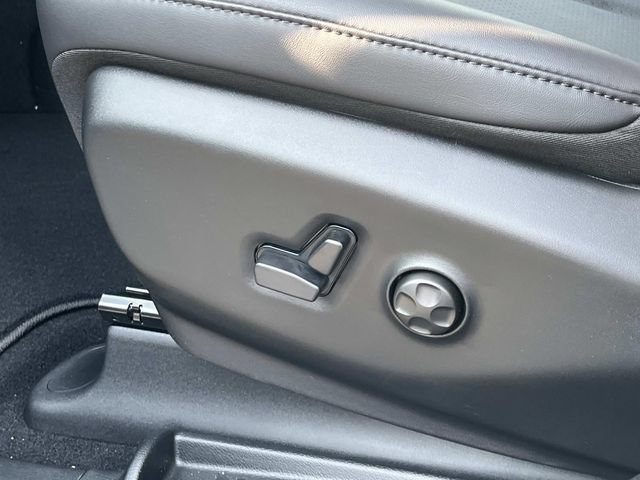 New 2026 Chrysler Voyager LX FWD image 20