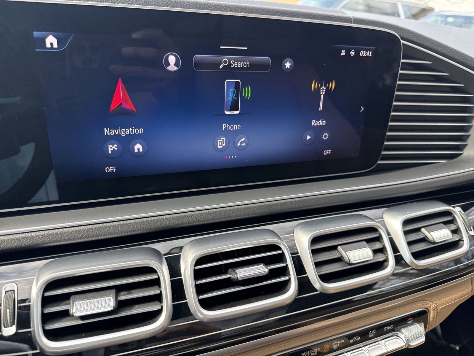 Used 2024 Mercedes-Benz GLS 450 4MATIC image 18