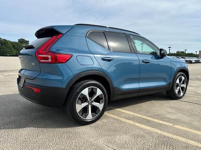 Certified 2023 Volvo XC40 B5 Ultimate w/ Climate Package AWD/4WD image 9