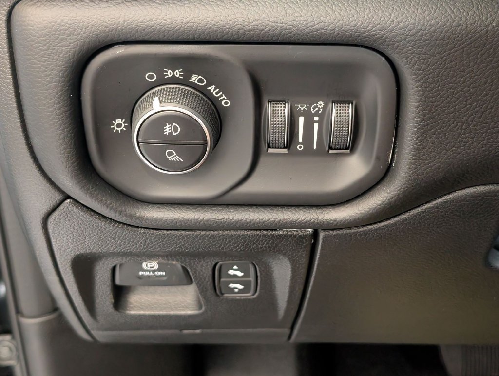 New 2026 RAM 1500 Big Horn AWD/4WD image 13