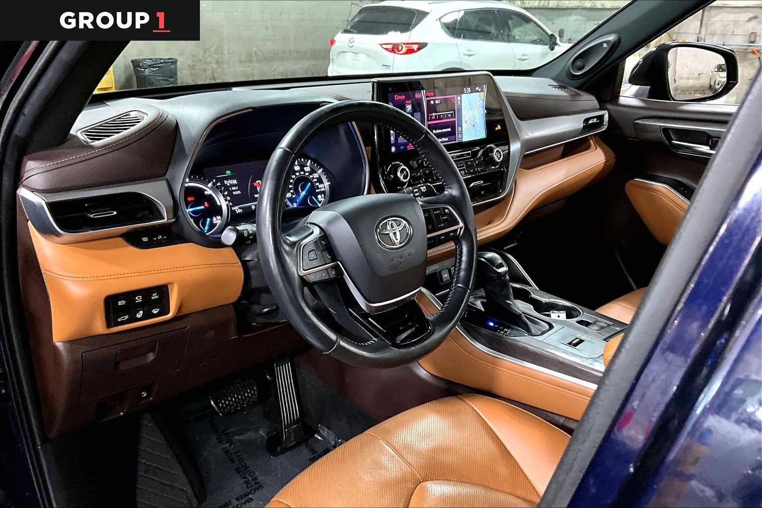 Used 2020 Toyota Highlander Platinum AWD/4WD image 18