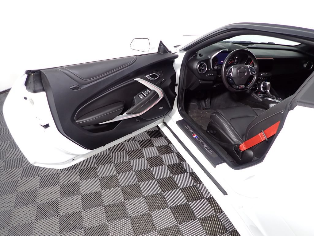 Used 2022 Chevrolet Camaro SS w/ LPO, Ground Effects Package RWD image 20