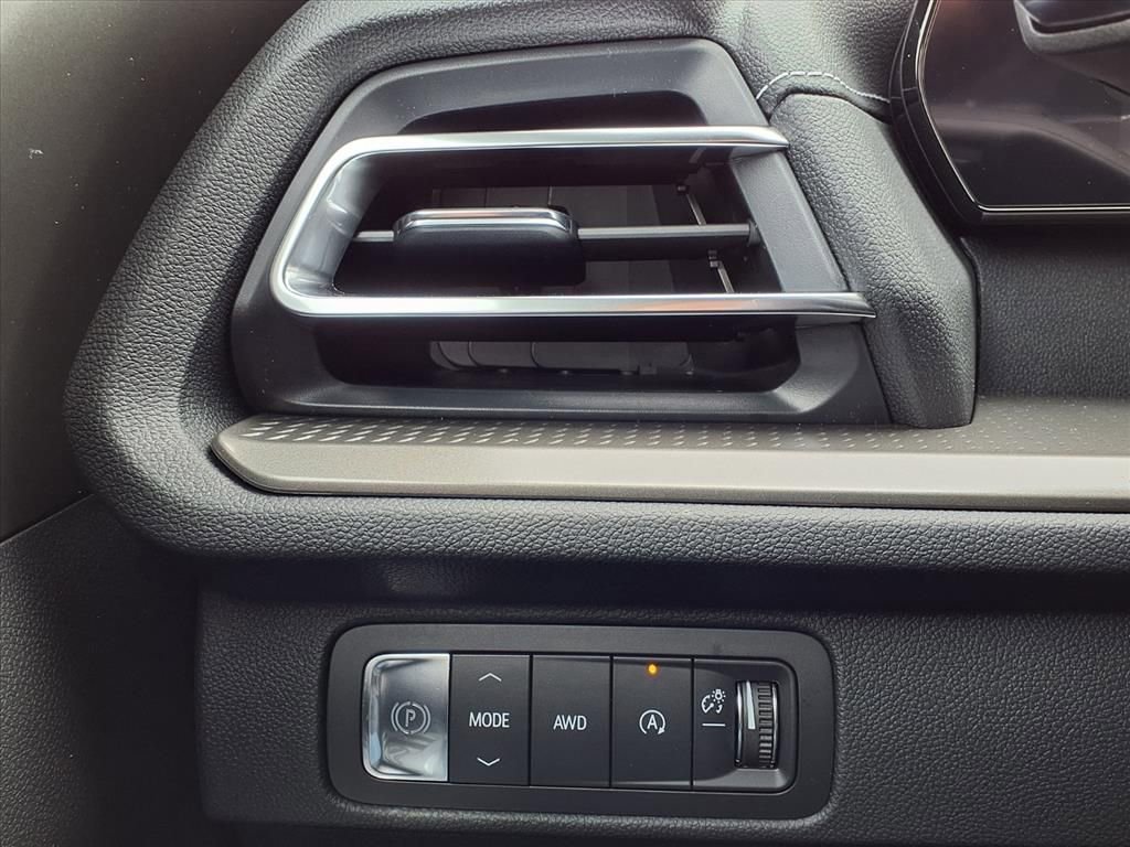 New 2026 Chevrolet Traverse LT w/ Driver Confidence Package image 20