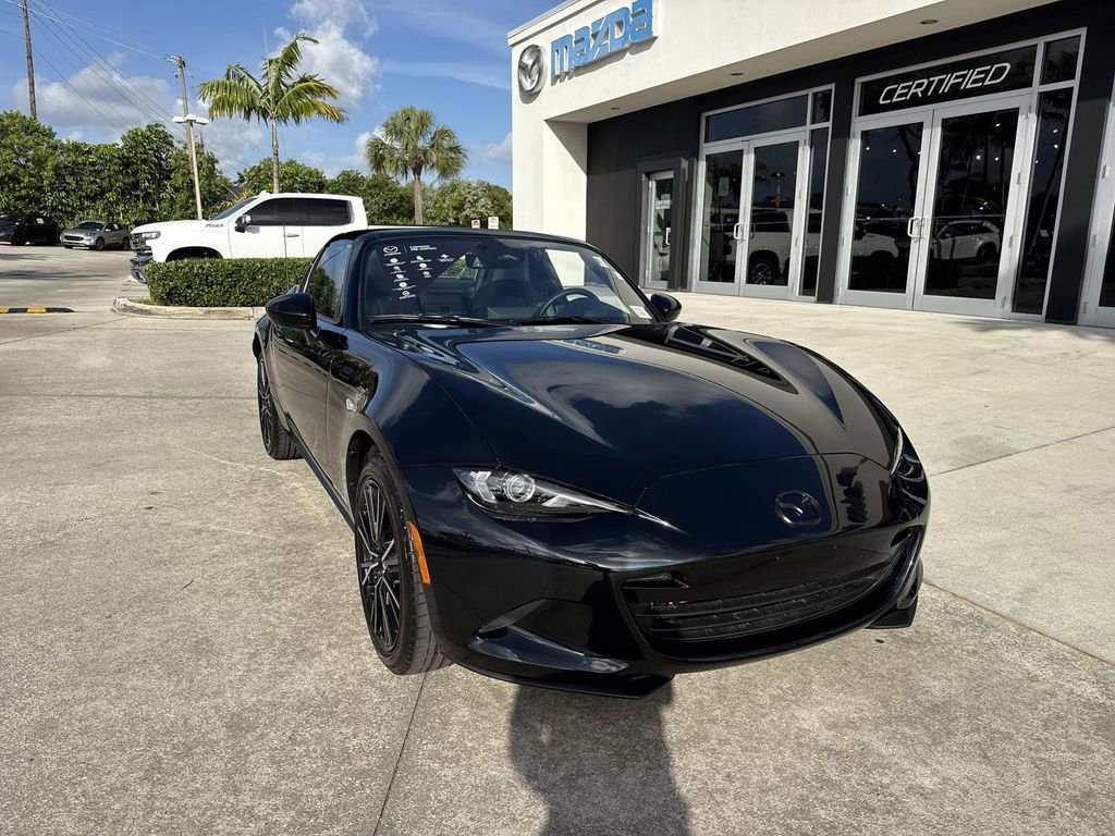 Used 2024 MAZDA MX-5 Miata RF Grand Touring w/ Weather Package RWD image 7