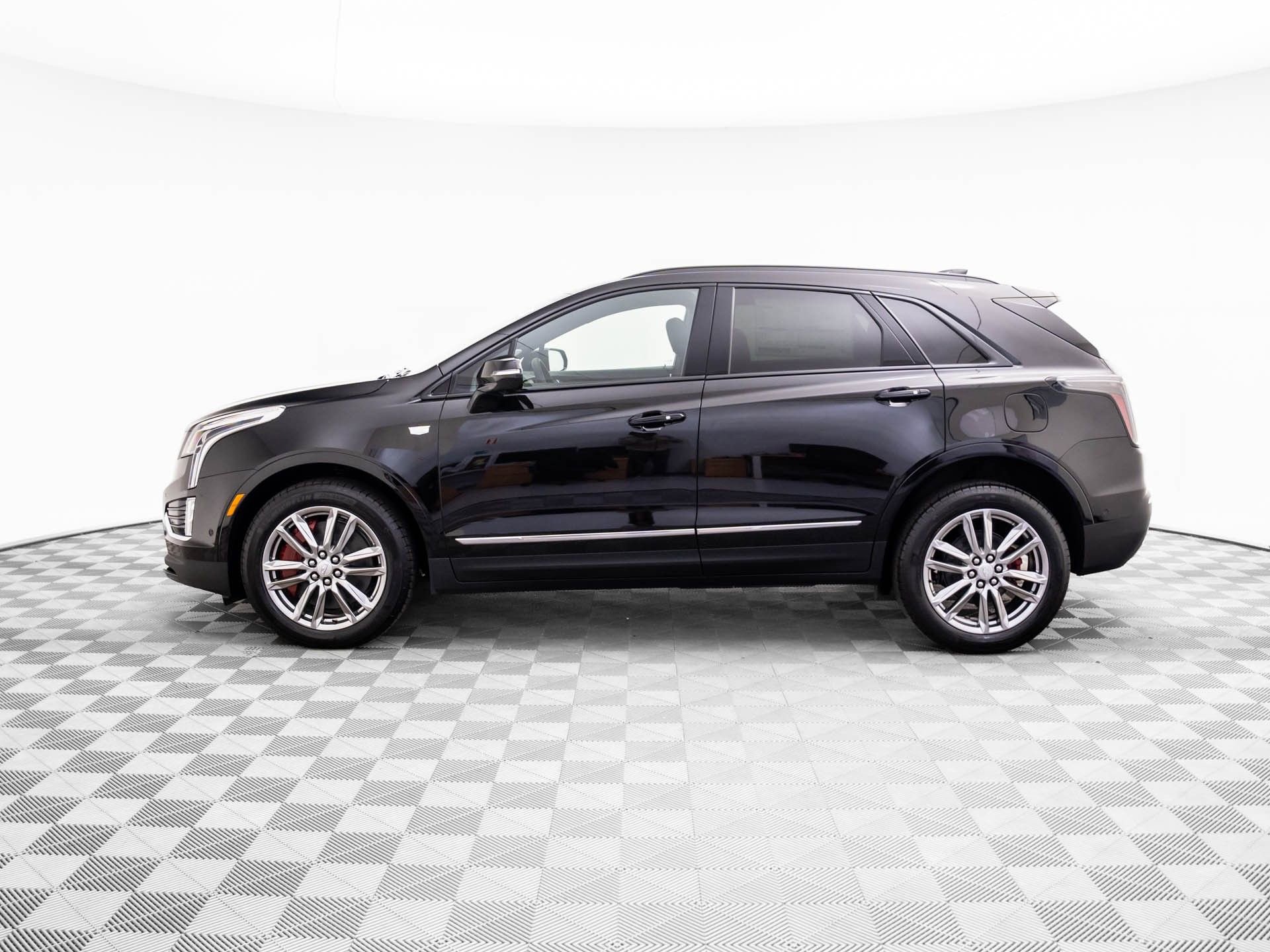 New 2026 Cadillac XT5 Sportv w/ LPO, Floor Liner Package AWD/4WD image 2