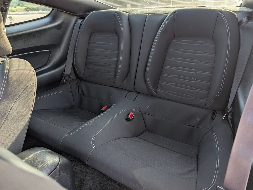 Used 2016 Ford Mustang GT RWD image 13