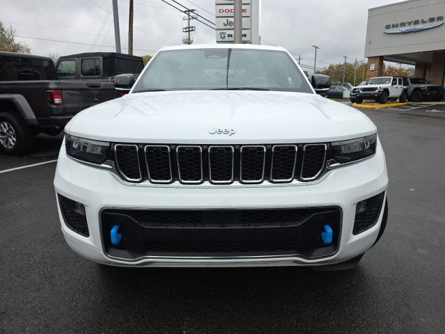 Used 2023 Jeep Grand Cherokee Overland w/ Luxury Tech Group IV AWD/4WD image 24