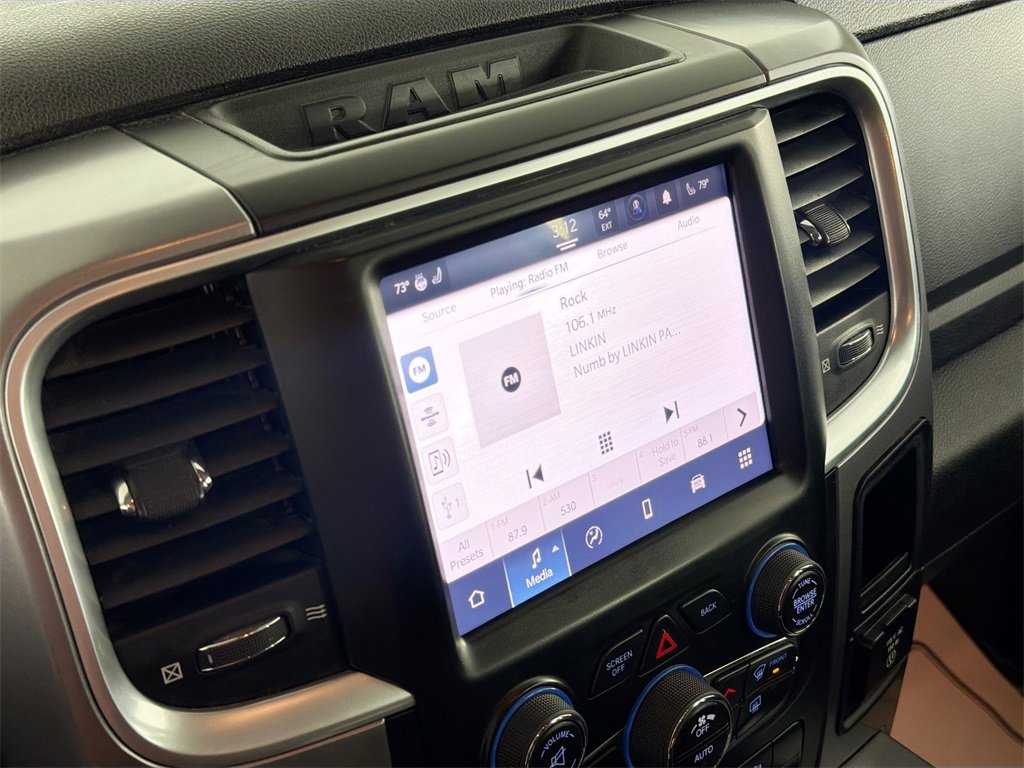 Used 2022 RAM 1500 Classic SLT w/ SLT Plus D￩cor Group image 13