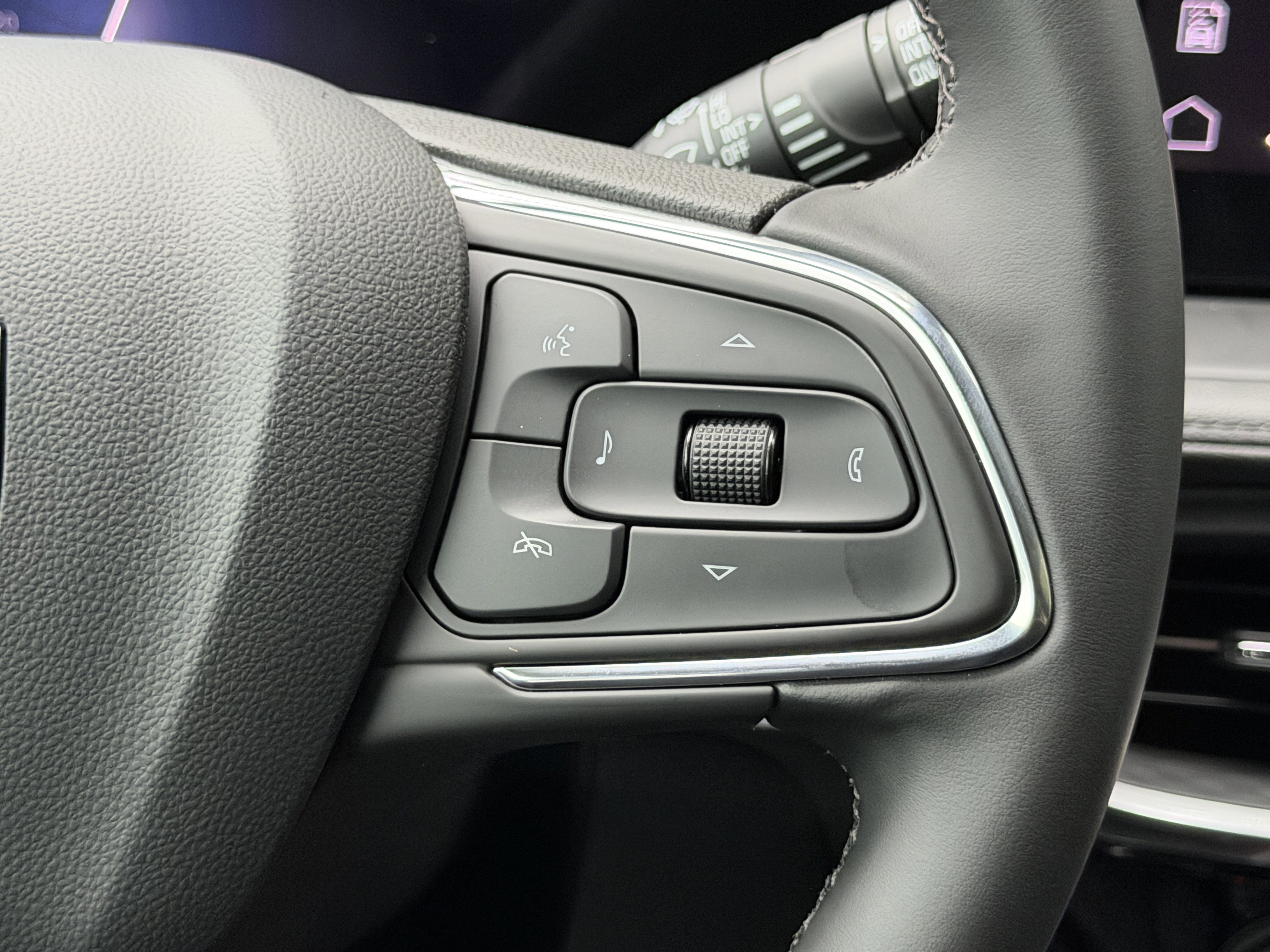 New 2026 Buick Encore GX Sport Touring w/ Advanced Technology Package FWD image 35