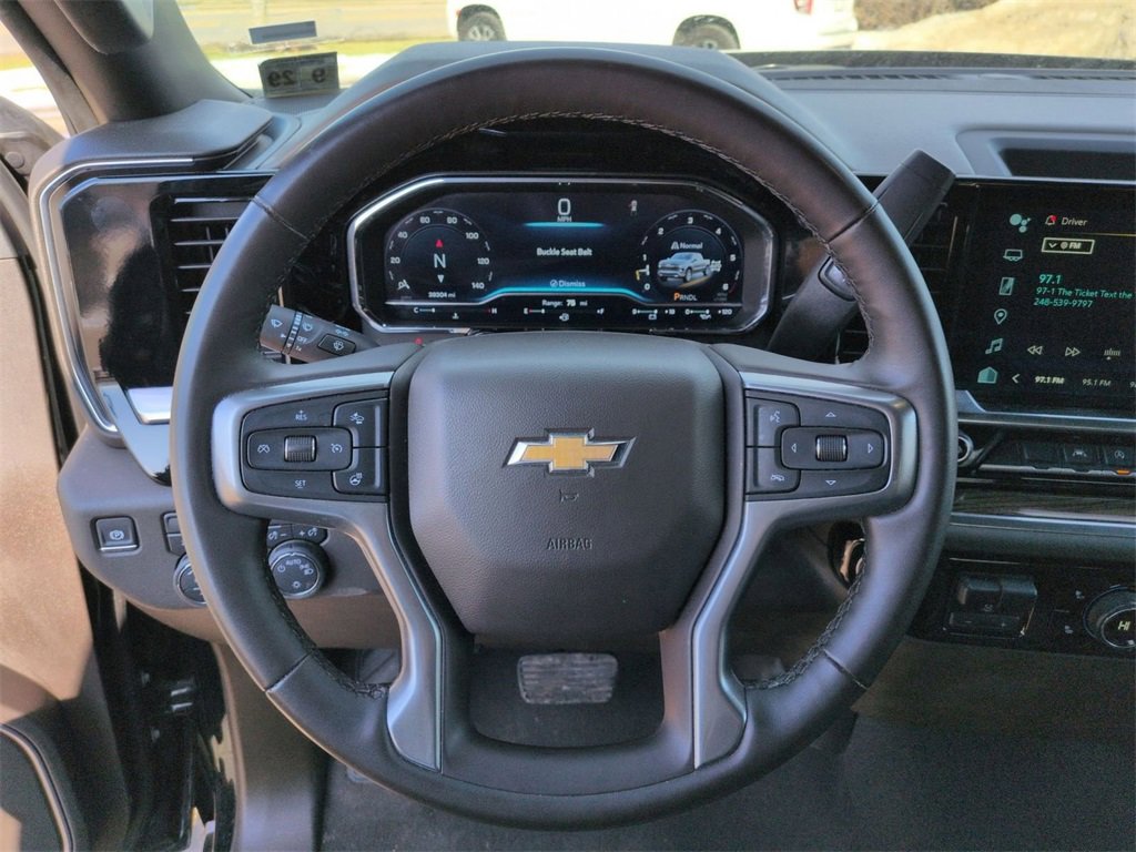 Used 2025 Chevrolet Silverado 1500 LT image 17