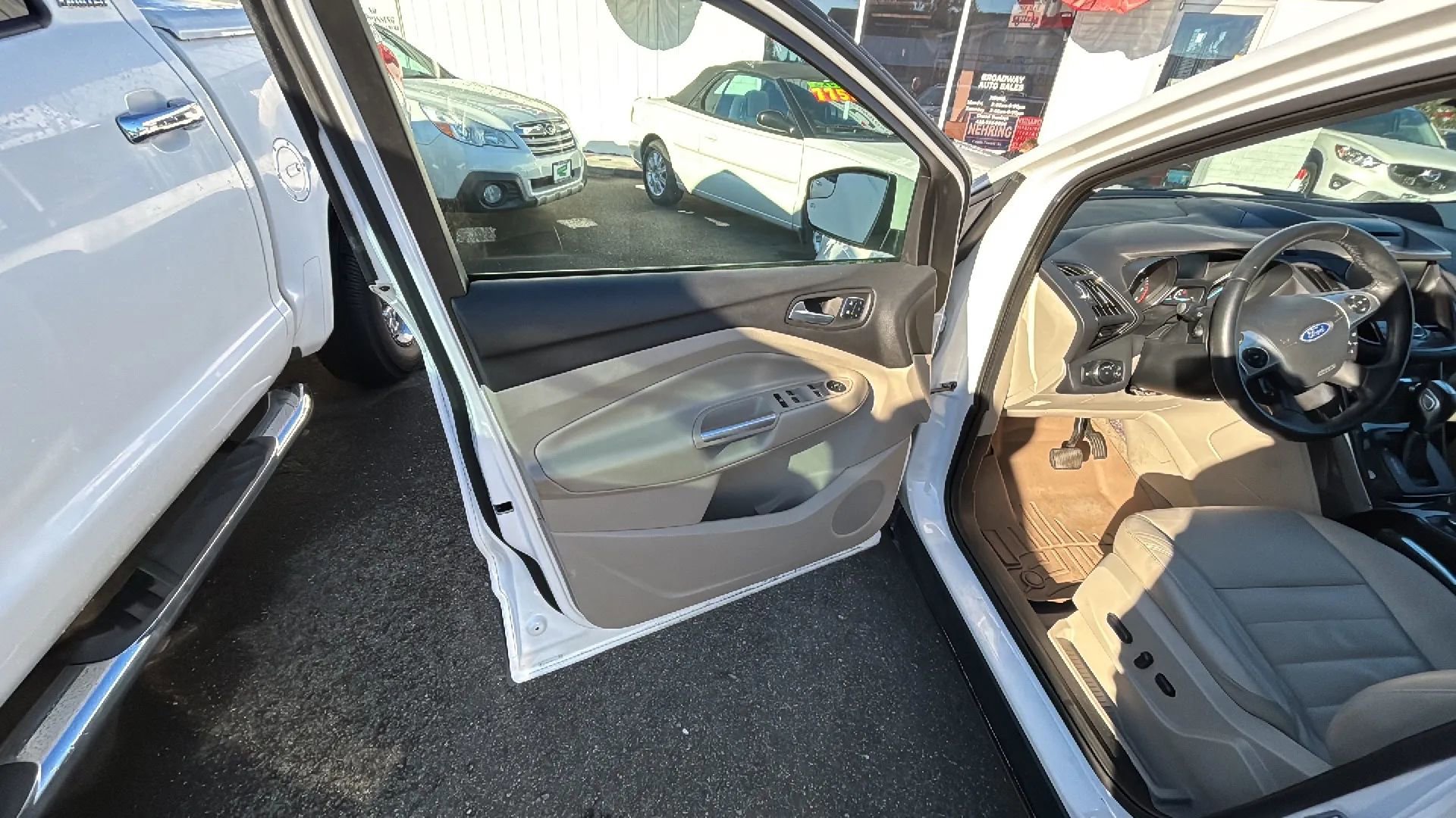 Used 2014 Ford Escape Titanium image 16