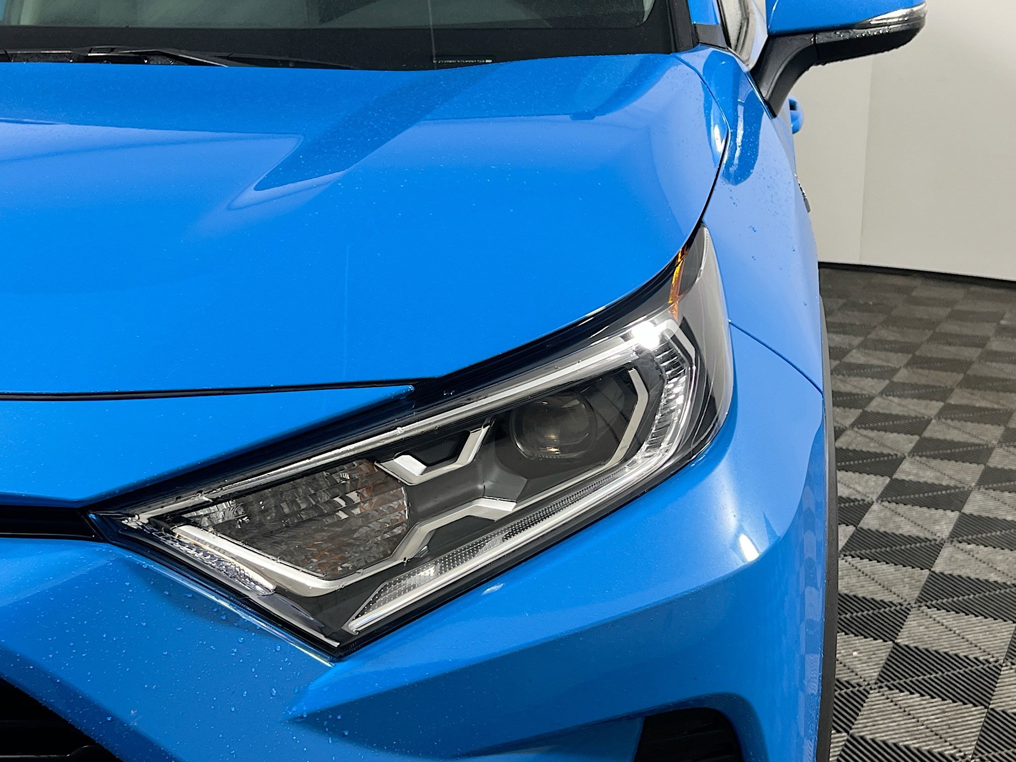 Used 2020 Toyota RAV4 XLE w/ Convenience Package AWD/4WD image 11