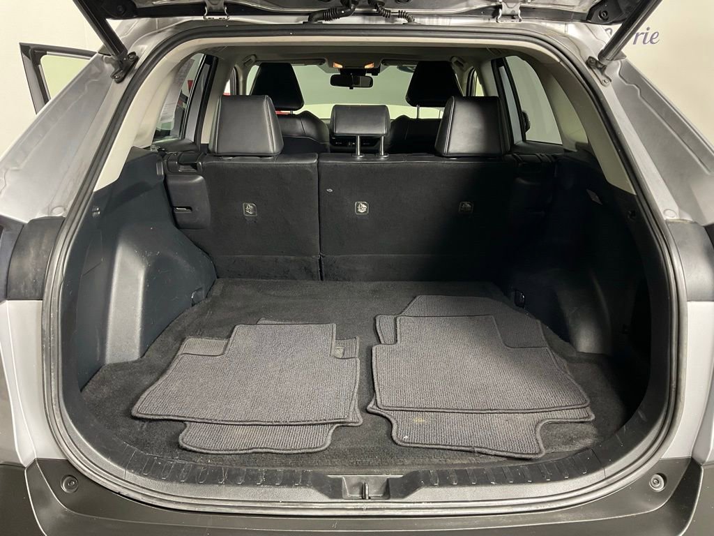 Used 2019 Toyota RAV4 XLE Premium w/ Cold Weather Package AWD/4WD image 11
