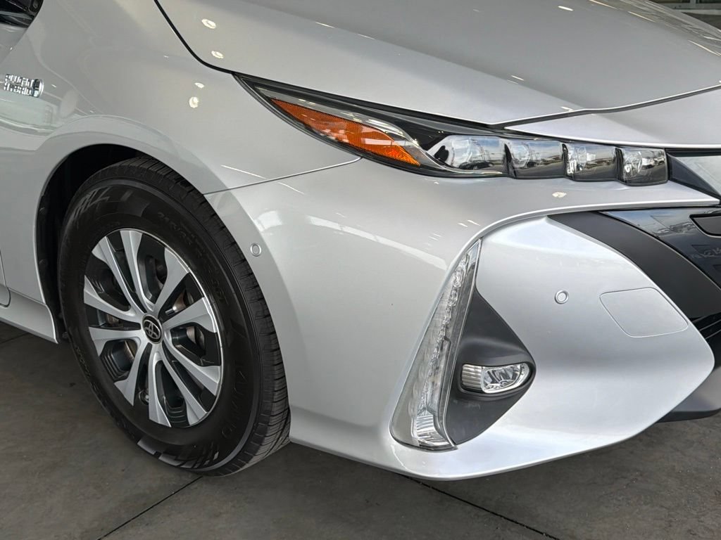 Certified 2020 Toyota Prius Prime Limited FWD image 8