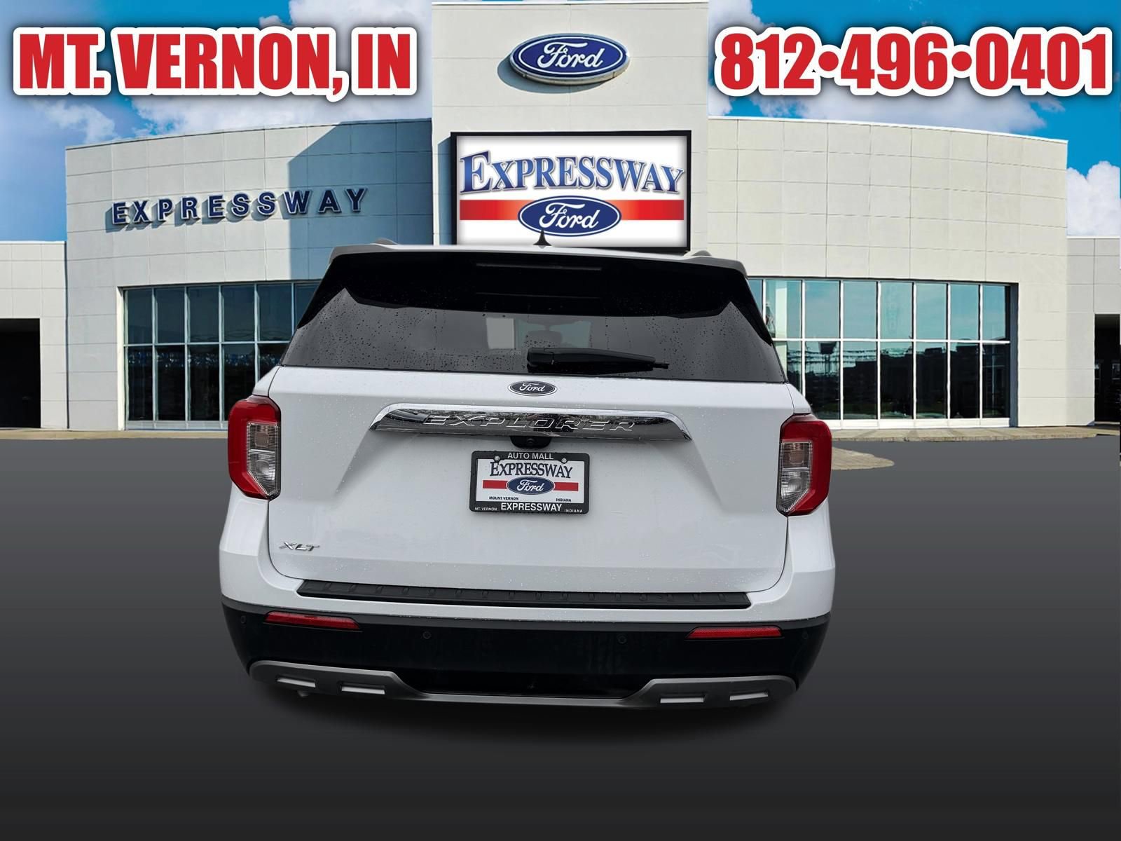 Used 2024 Ford Explorer XLT w/ Equipment Group 202A RWD image 8