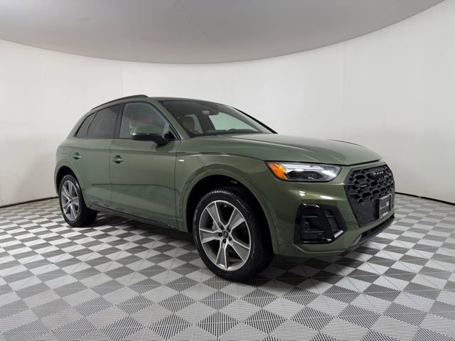 Used 2025 Audi Q5 2.0T Premium w/ Convenience Plus Package image 1