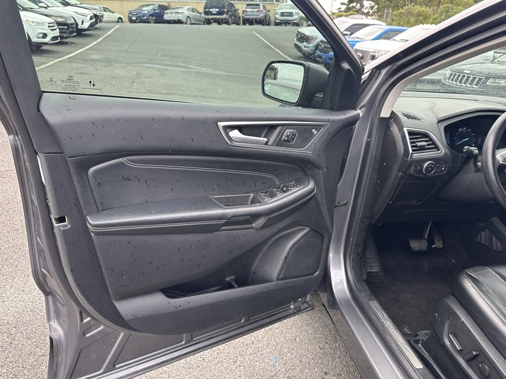 Used 2022 Ford Edge Titanium image 12