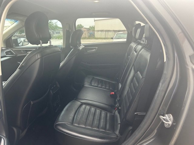 Used 2018 Ford Edge SEL w/ Equipment Group 201A FWD image 9