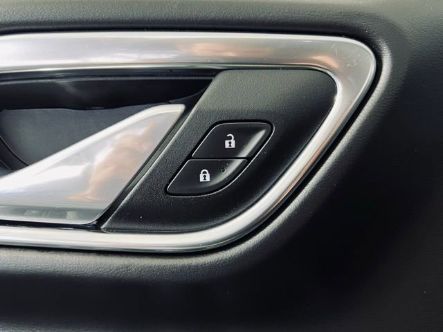 Used 2024 Chevrolet Suburban RST w/ Luxury Package image 20