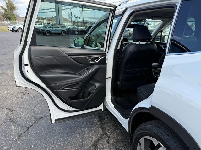 Used 2024 Subaru Forester Touring w/ Convenience Package AWD/4WD image 27