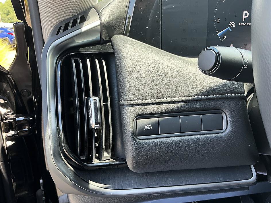 Certified 2025 Nissan Armada SV RWD image 15