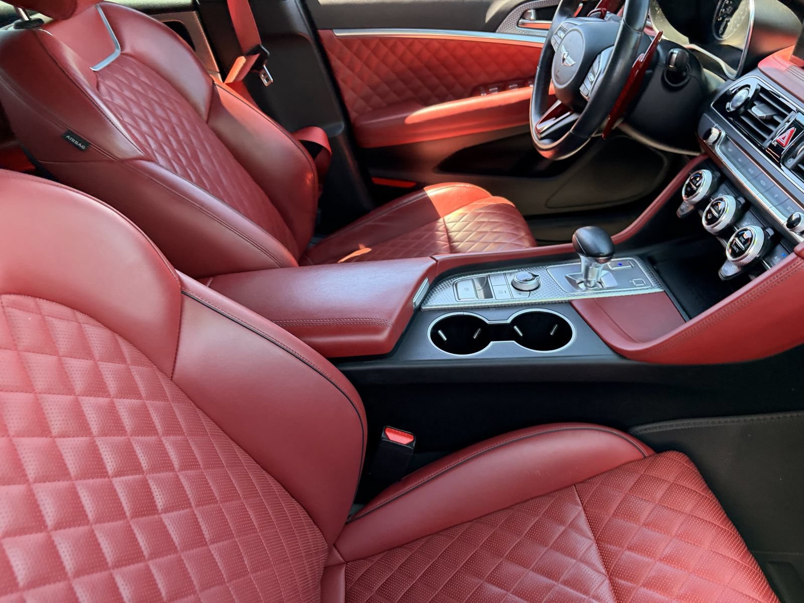 Used 2022 Genesis G70 3.3T Launch Edition RWD image 10