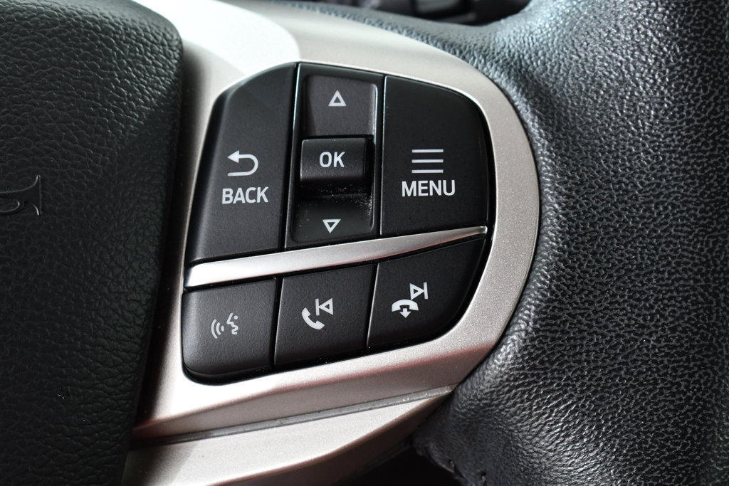 Used 2024 Ford Explorer XLT w/ Equipment Group 202A AWD/4WD image 34
