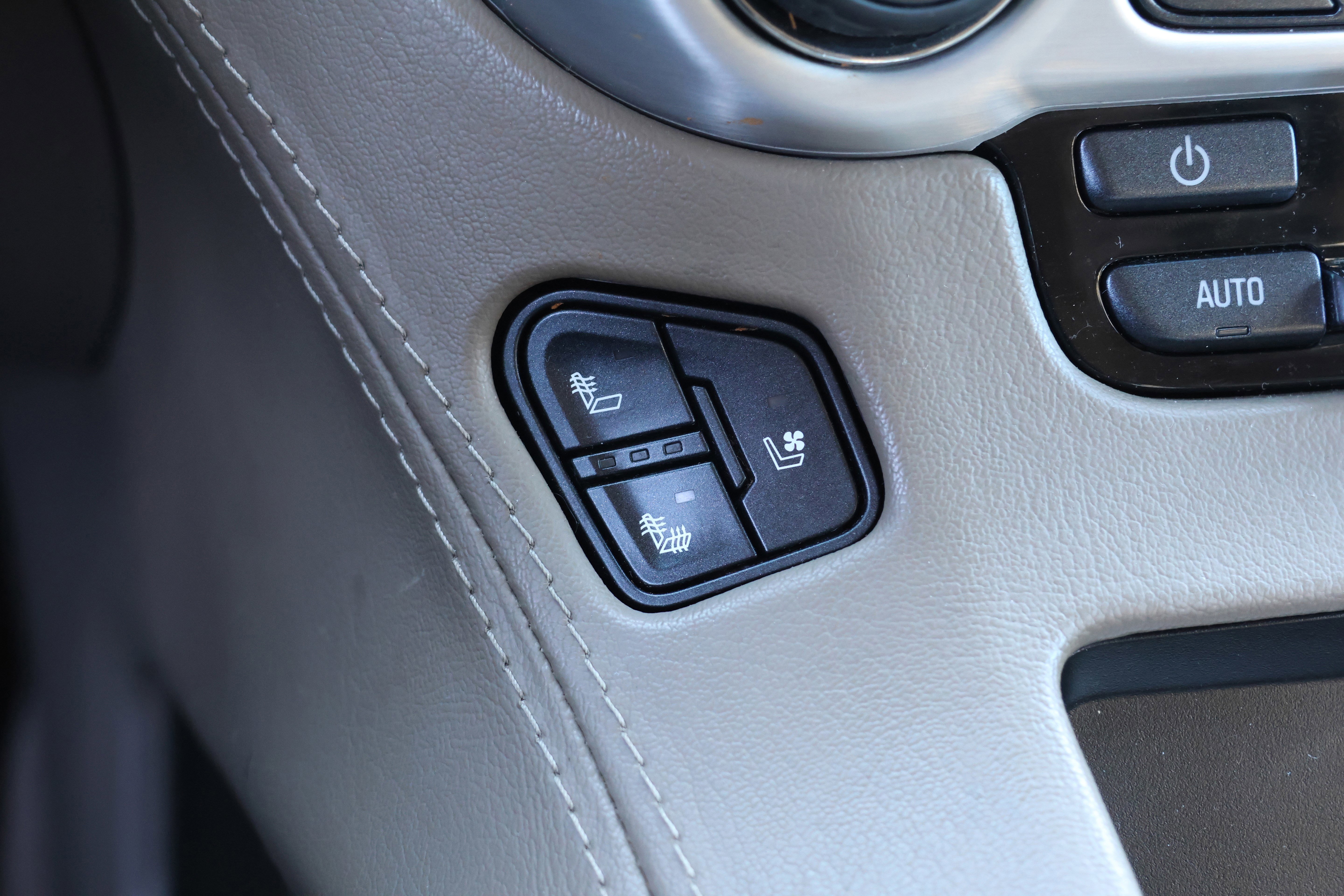 Used 2018 GMC Yukon SLT w/ Open Road Package image 31