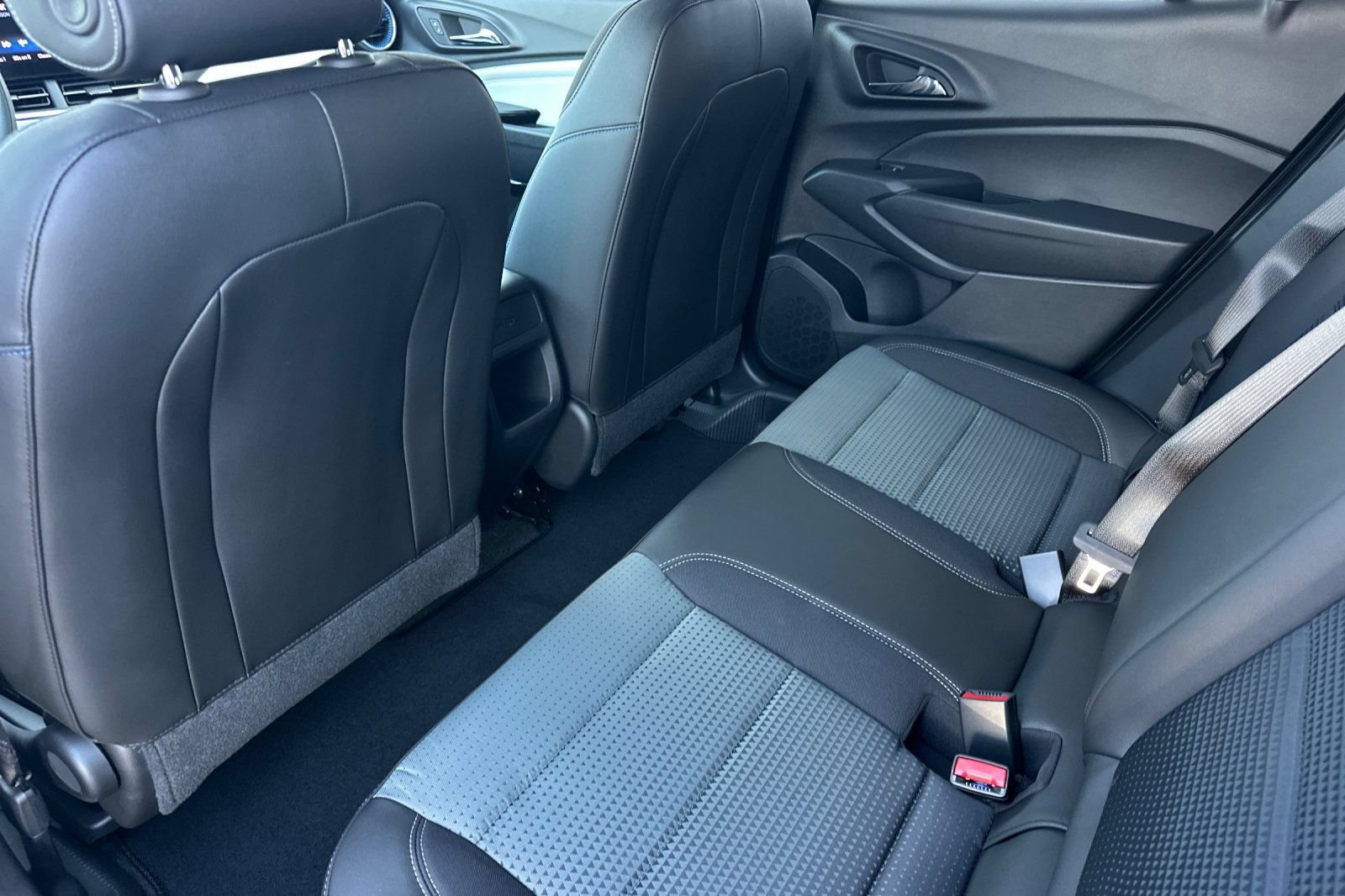 New 2026 Chevrolet Trax LT FWD image 12