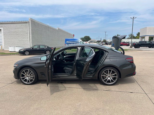 Used 2026 Genesis G70 2.5T AWD/4WD image 11