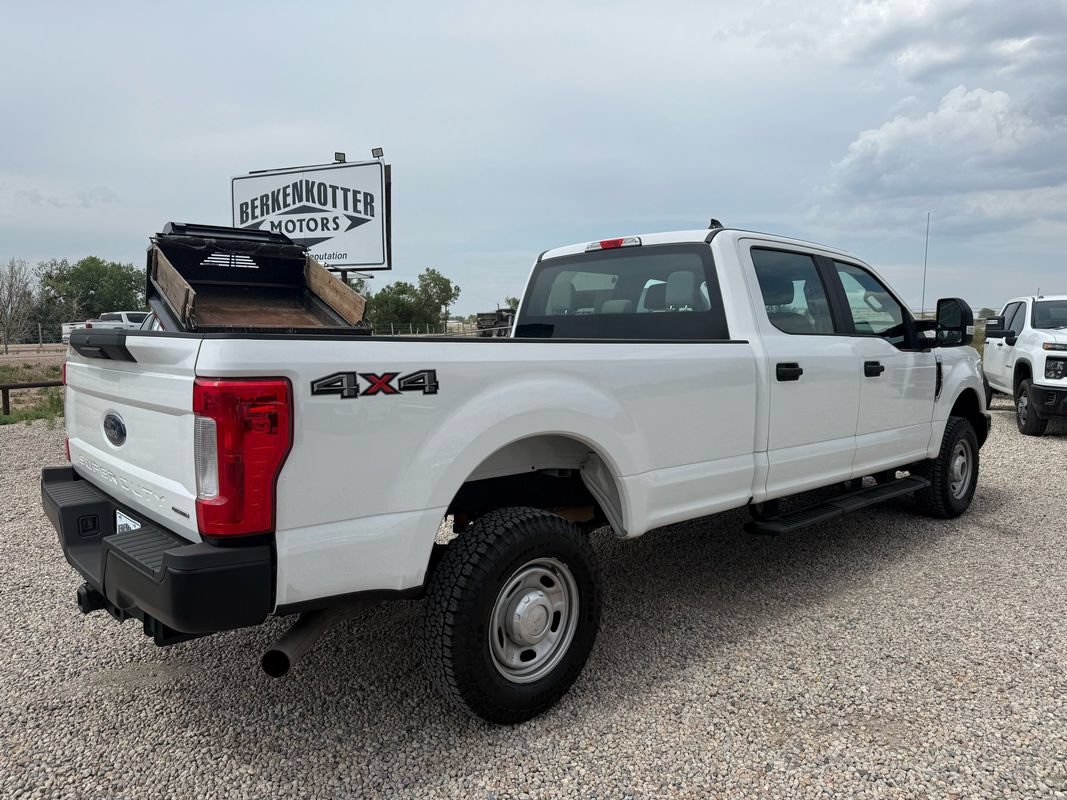 Used 2017 Ford F250 XL w/ Power Equipment Group AWD/4WD image 11