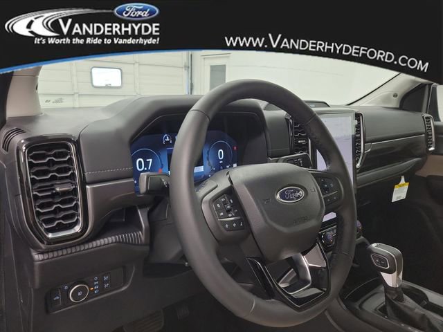 Used 2025 Ford Ranger Lariat w/ FX4 Off-Road Package AWD/4WD image 21