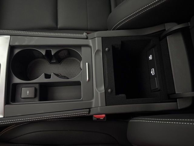 Used 2026 Jaguar F-PACE R-Dynamic S image 21