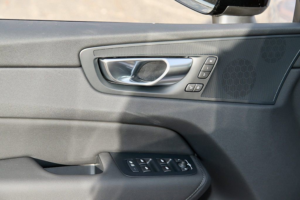 New 2026 Volvo XC60 B5 Plus w/ Protection Package Premier image 11