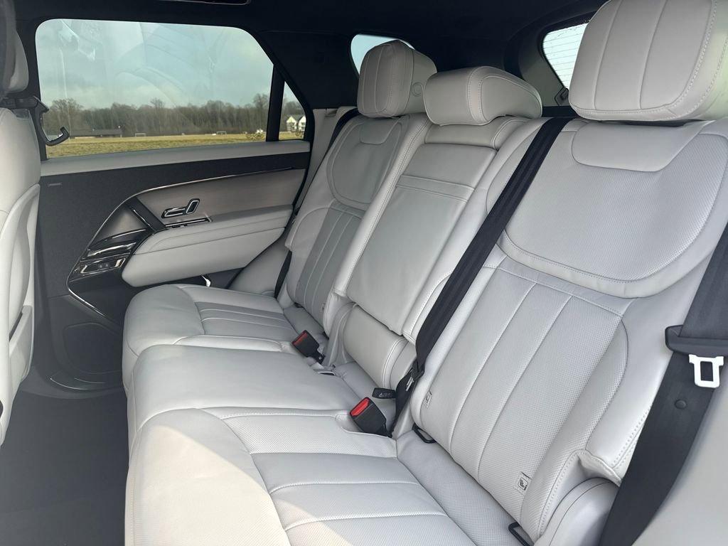 New 2026 Land Rover Range Rover Sport SE AWD/4WD image 11