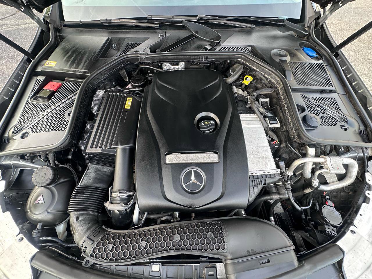 Used 2015 Mercedes-Benz C 300 Sedan image 35