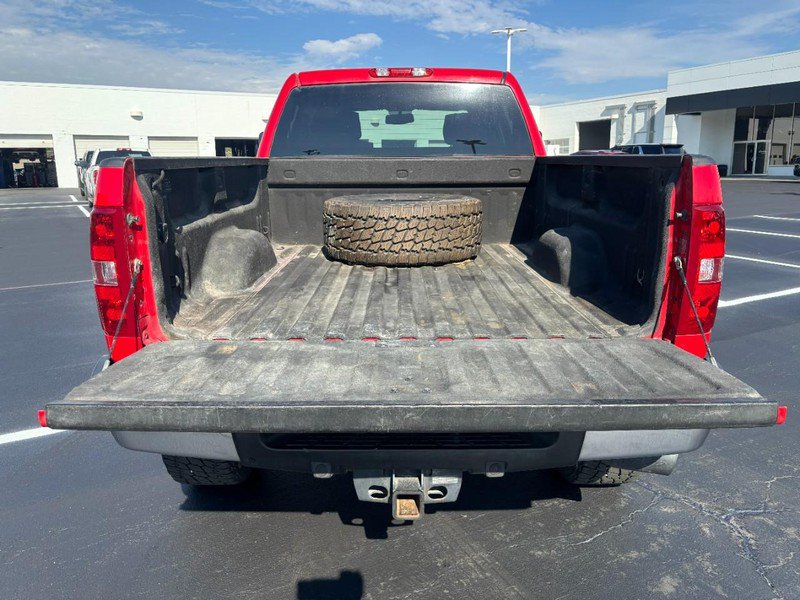 Used 2011 Chevrolet Silverado 2500 LT w/ Interior Plus Package AWD/4WD image 7